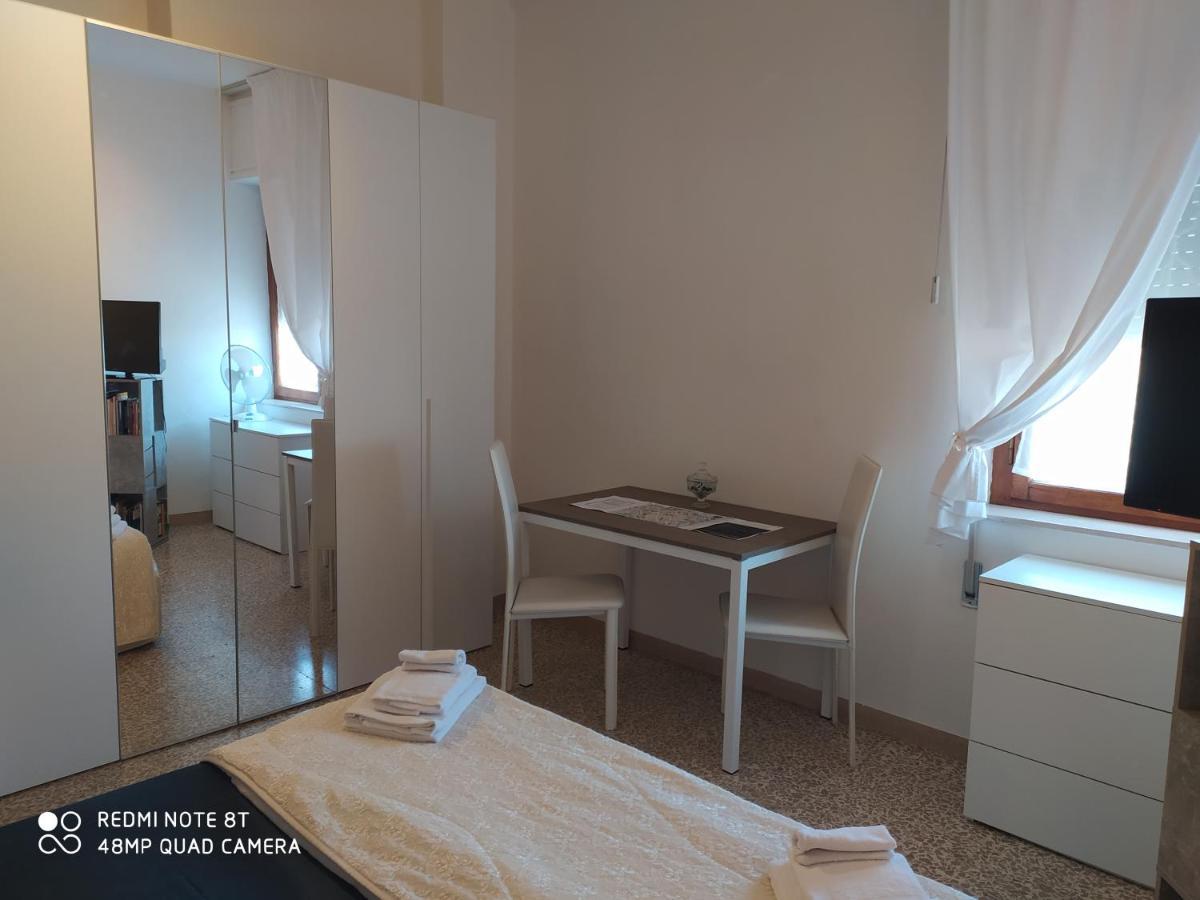 Bab San Feliciano Camere Фолиньо Экстерьер фото