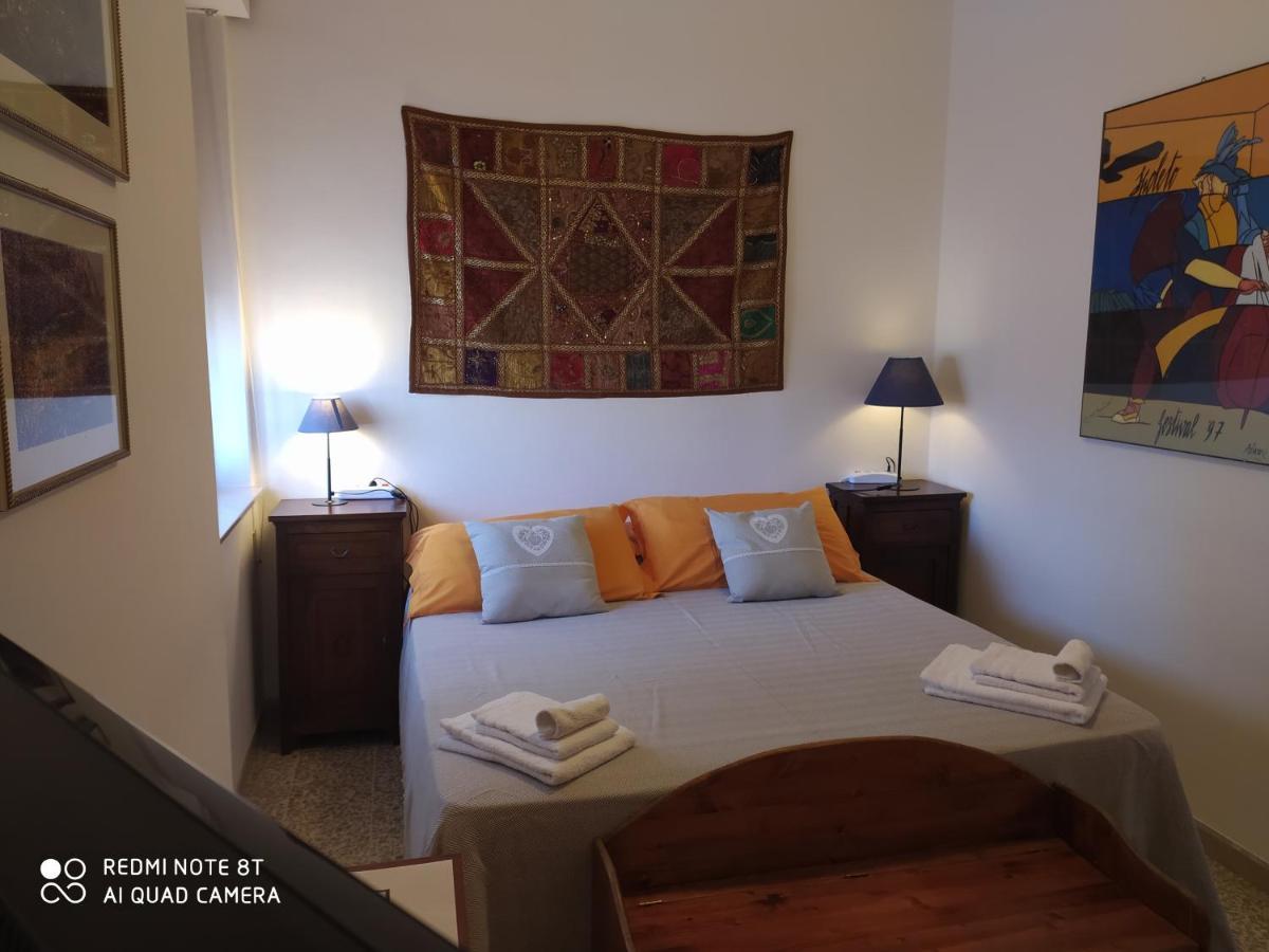Bab San Feliciano Camere Фолиньо Экстерьер фото